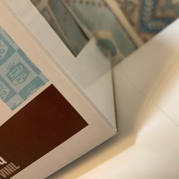 Funko Pop! Town Freddy Funko with Funko HQ #12 (ECCC 2020 Exclusive) - Picture 5 of 10